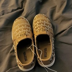 Toddler girl shoes size 11